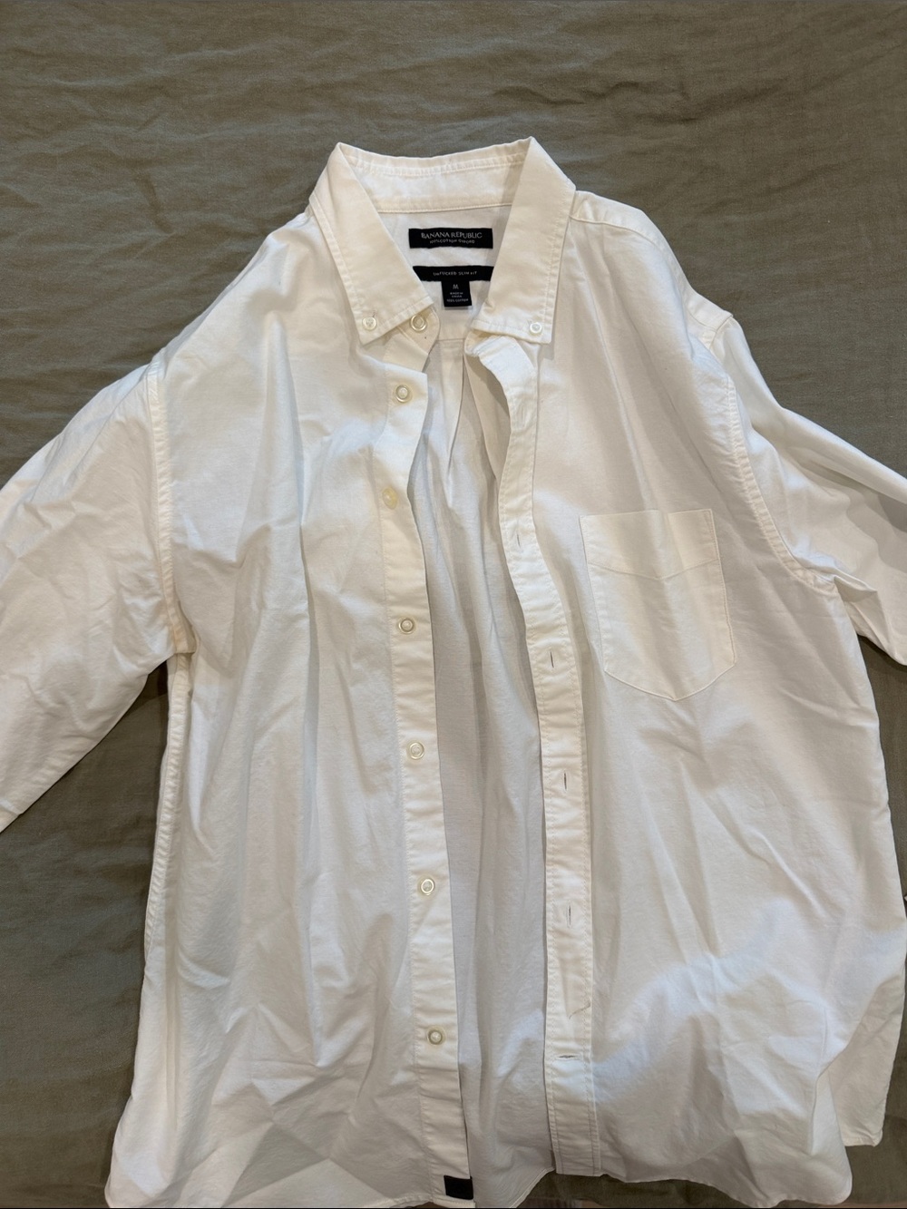 Banana Republic White Button-Up Shirt with Chest Pocket